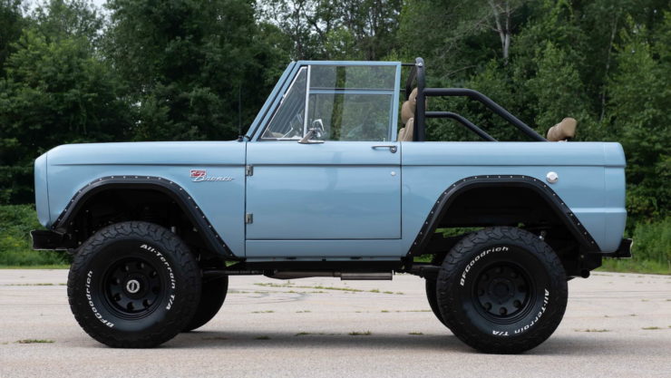 Ford Bronco 6