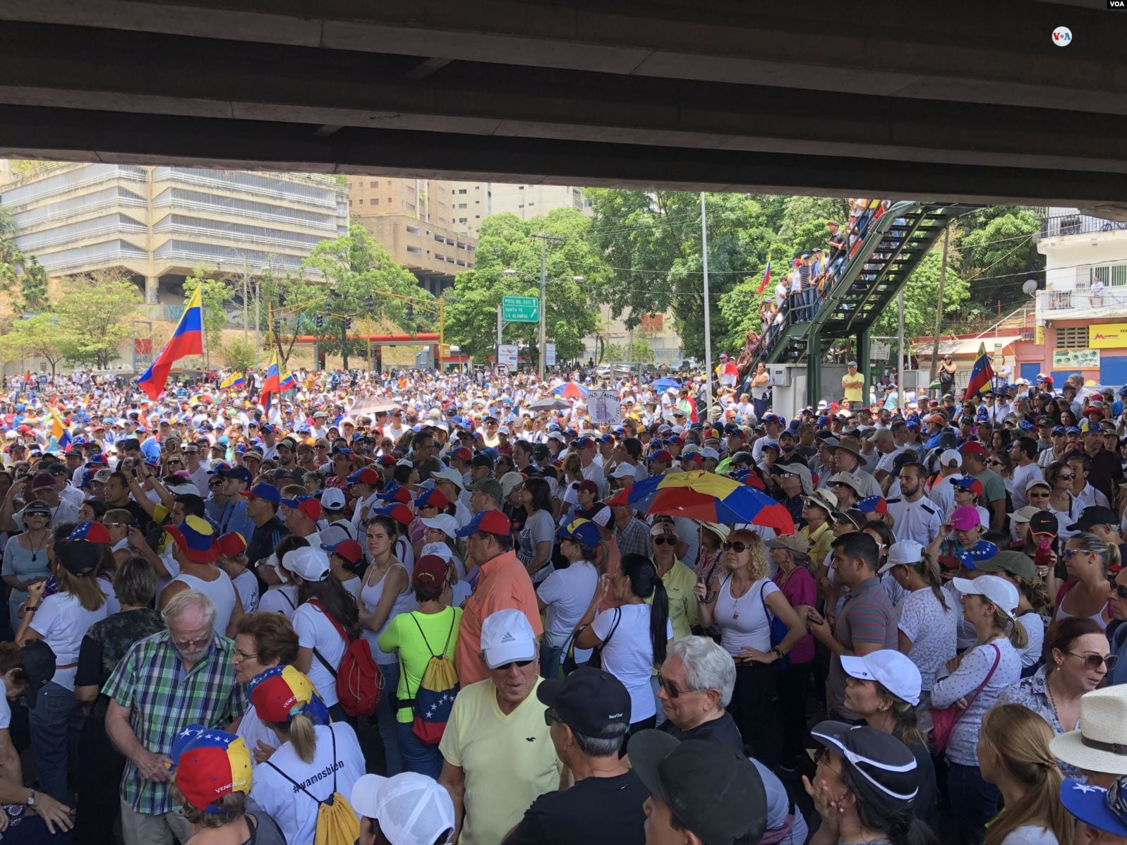 Protests in Venezuela on May 1st, 2019. Source: Wikimedia Commons archive; originally published by Voice of America.