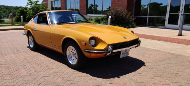 1970 Datsun 240Z 4SPEED RARE Safari Gold Fully Restored, - Classic ...