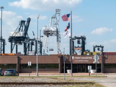 ILA, USMX Reach Tentative Six-Year Deal, Ending East Coast Port Labor Battle