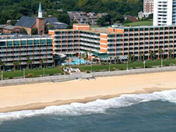 holiday inn with a pool one of the best oceanfront hotels in virginia beach