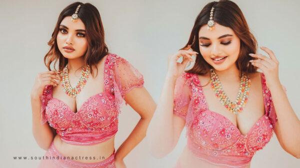 Aneena Angala Joseph Looks Glamorous in Pink Lehenga