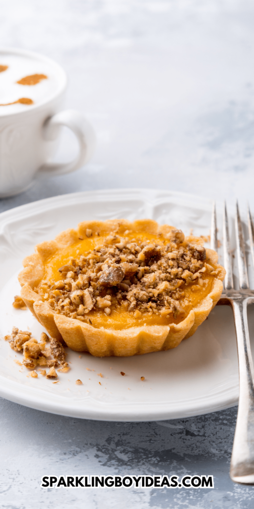 easy spiced mini pumpkin pie recipe perfect for fall desserts or snacks and Thanksgiving desserts