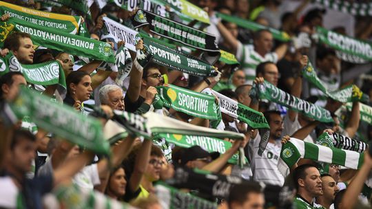 Sporting: TAD anula multa por bofetada a adepto no clássico, mas mantém outra