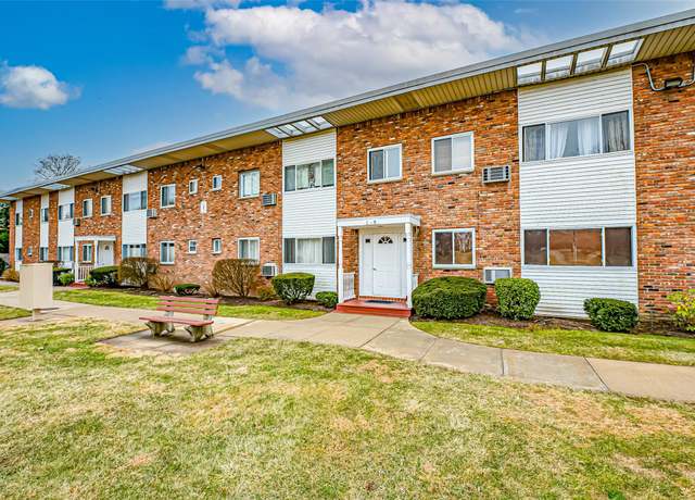 Property at 355 Route 111 #2, Smithtown, NY 11787, 1 bed, 1 bath