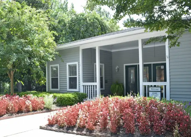 Property at Overlook Gardens - 1400 Gray Hwy, Macon, GA, 31211, 1-2 bed, 1 bath, [object Object]