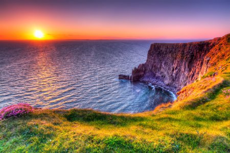 Foto de Acantilados de Moher al atardecer, Co. Clare, Irlanda - Imagen libre de derechos