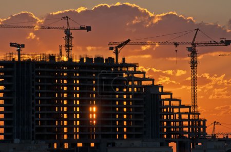 Foto de Sitio de construcción sobre el atardecer - Imagen libre de derechos