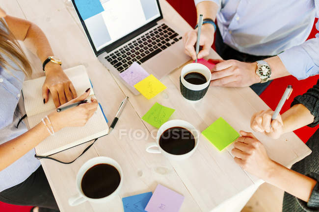 Business people working at desk — Stock Photo