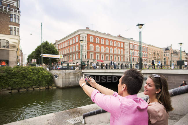 Friends taking selfie — Stock Photo