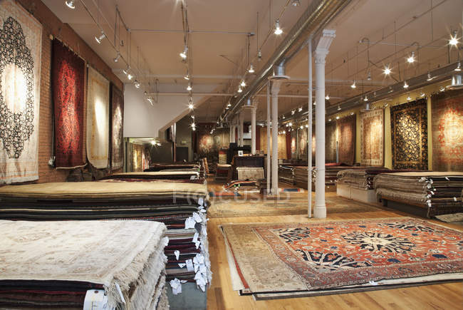 Rugs on display in shop in Seattle, Washington, USA — Stock Photo