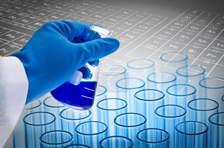 Foto de Científico mano sosteniendo tubos de ensayo, concepto de investigación de laboratorio - Imagen libre de derechos