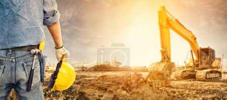 Foto de Trabajadores en el sitio de trabajo de construcción, en construcción - Imagen libre de derechos