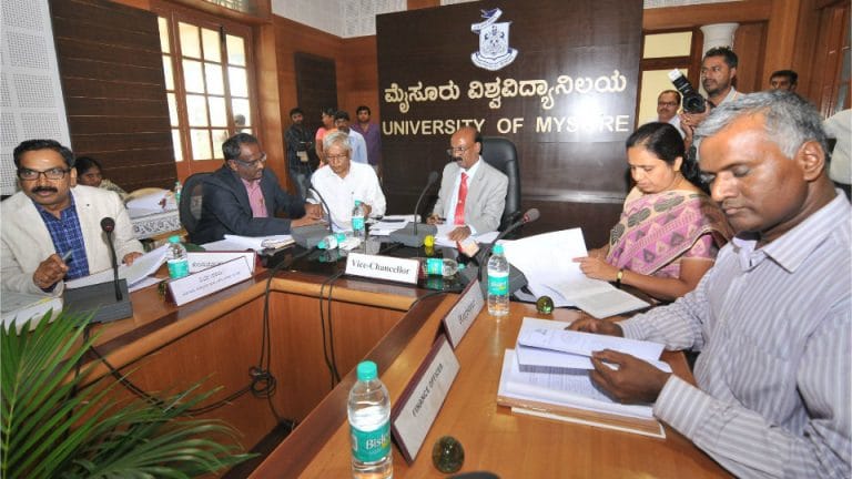 UoM Academic Council approves PG lecturers as valuators - Star of Mysore