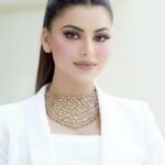 Urvashi Rautela Height, Weight, Age, Affairs & More