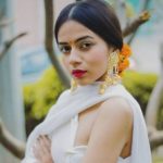 Komal Pandey (Fashion Blogger) Age, Husband, Boyfriend, Family, Biography & More