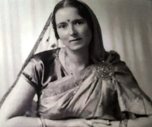 Savitri Khanolkar Age, Death, Husband, Children, Family, Biography ...