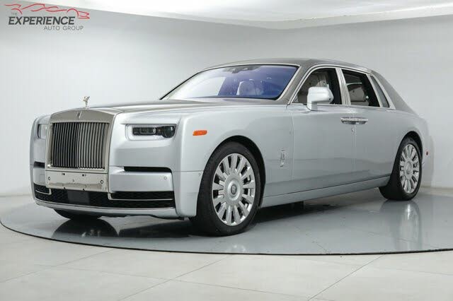 RollsRoyce Phantom 68 V12 EWB specs 20182023 performance dimensions   technical specifications  encyCARpedia