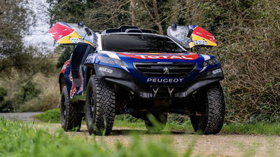 Peugeot 2008 DKR - front