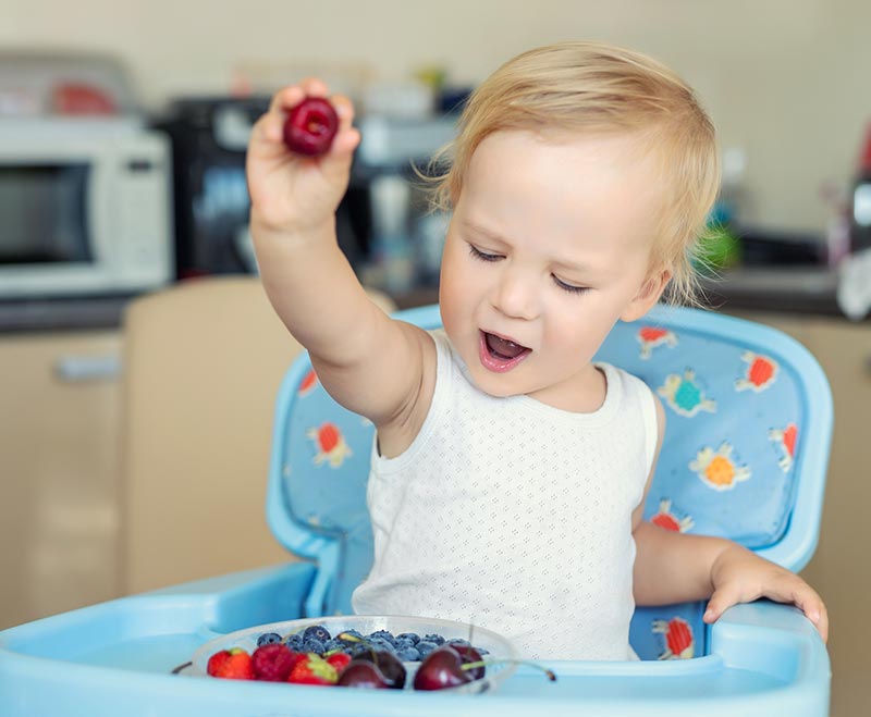 baby eating