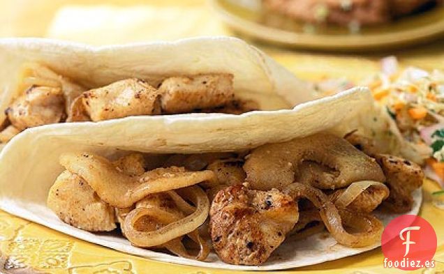 Tacos Suaves de Pollo con Cebolla Salteada y Manzanas - Almuerzo Recetas