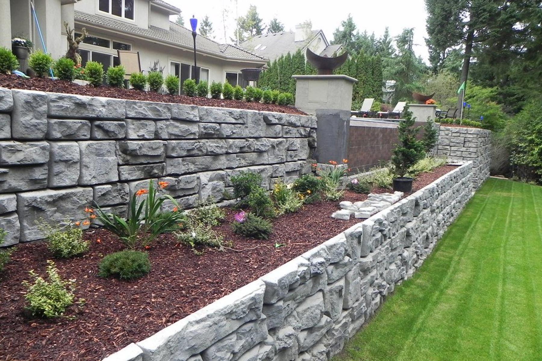 Stone retaining wall cost