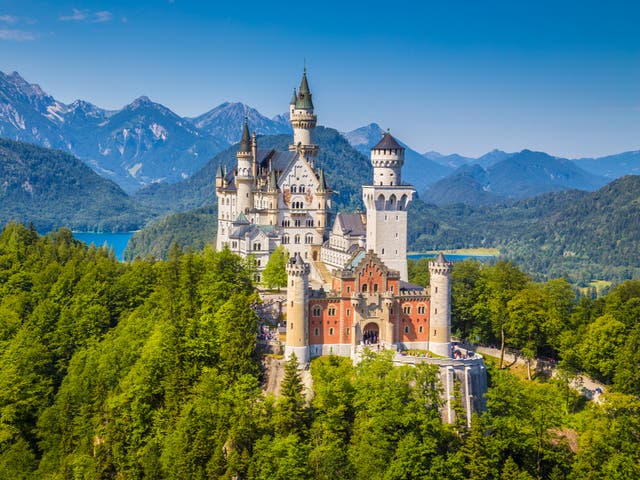 <p>The world-famous Neuschwanstein Castle</p>