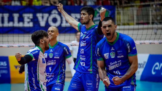 Joinville Vôlei enfrenta o Suzano em briga direta por posições na Superliga