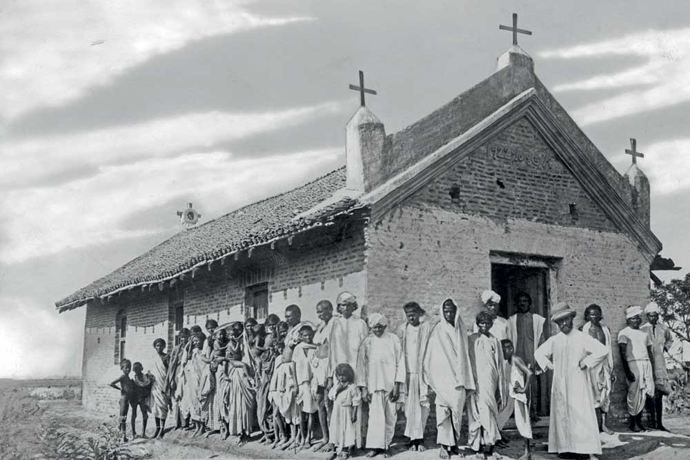 A group of boys with a missionary at the Chapel Bonnapadu, c 1930-40