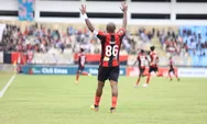 Boaz Solossa Bawa Persipura Keluar Jurang Degradasi, Skor Akhir 2-1 atas Persibo