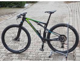 AKCIÓFelső kat. Merida cross country mtb FOX Elite twin lock