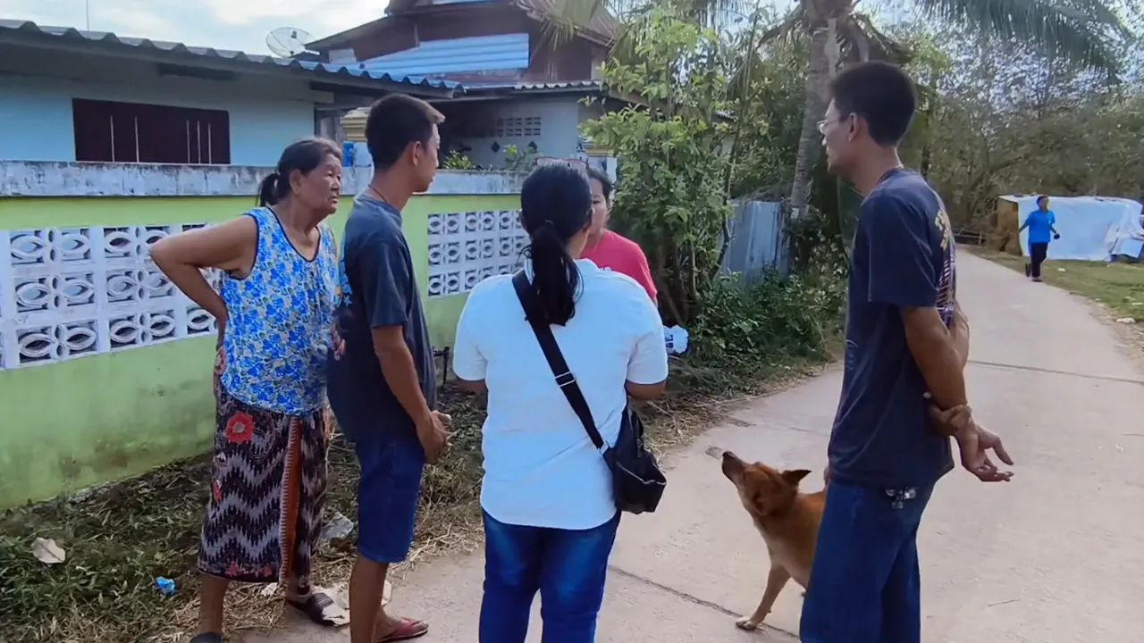 ญาติคาใจ "เมีย" โทรสั่งห้ามให้ข้อมูล หนุ่มใหญ่ตายปริศนา ถูกยัดกระสอบหมกพงหญ้า