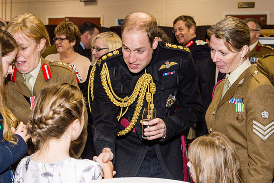 Prince William presents medals