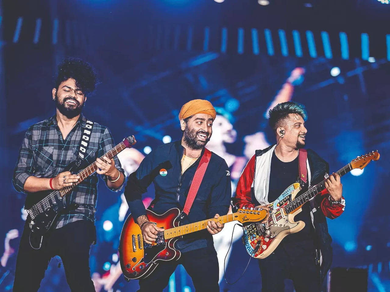 Arijit Singh gives 15k Kolkata fans a musical night to remember ...