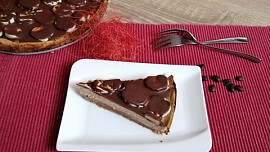 Kávový cheesecake se skořicovými sušenkami a banánem