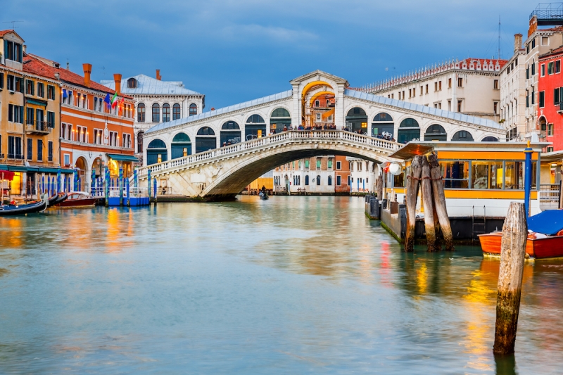 famous bridges in the world: rialto