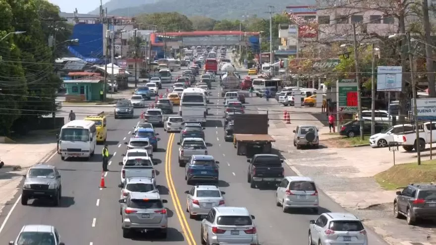 Miles de vehículos retornarán a la capital