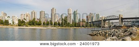 Skyline di Vancouver Bc e Burrard Bridge Panorama