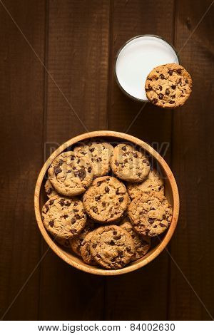 Chocolate Chip Cookies with Milk