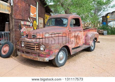 popular museum of old Route 66 - Hackberry general store