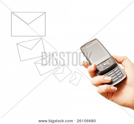 Telefono cellulare in mano di donna. Invio messaggio. Isolated on white. Closeup.