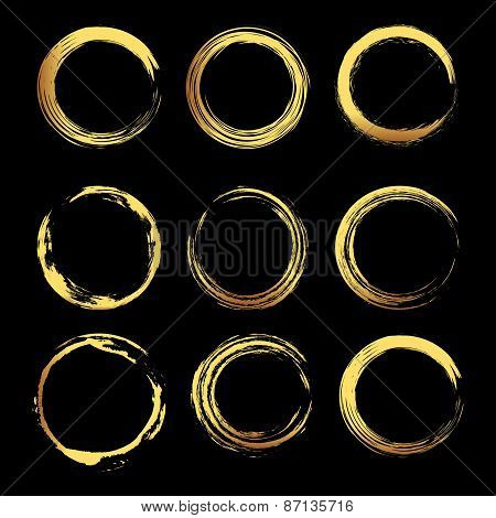 Set of 8 gold grunge elements.