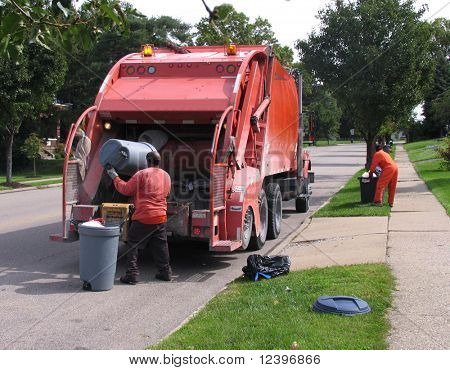 dustmen at work