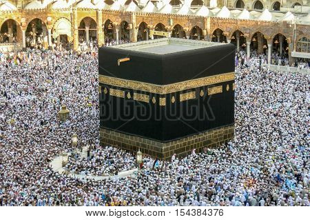 Mecca,Saudi Arabia-Dec 18,2008:Muslim pilgrims circumabulate tawaf in the Kaaba at Haram Mosque on 18th Dec 2008 in Mecca.Millions of muslims around the world coming to Mecca to perform hajj.