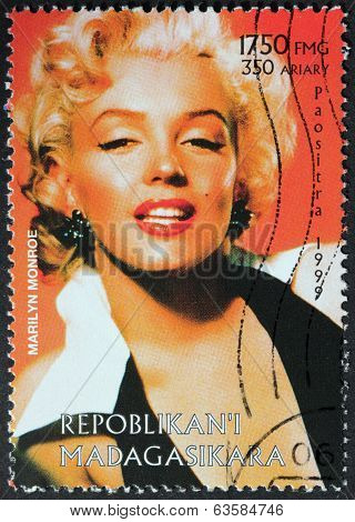 Marilyn Stamp From Madagascar-7