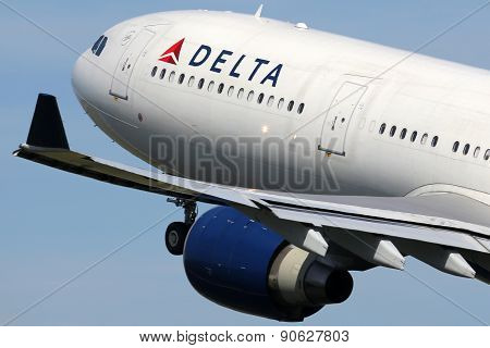 Delta Air Lines Airbus A330-300 Airplane