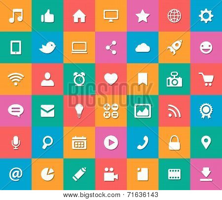 Set of modern flat design social media icons