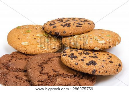 Chocolate Chip Cookie, Cookie With Chocolate Dough And Cookie Sprinkled With Flax, Pumpkin And Sesam