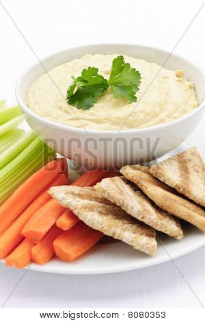 Hummus With Pita Bread And Vegetables