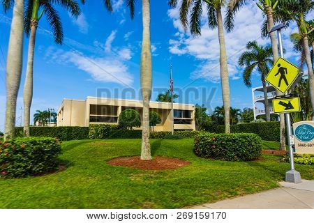 Siesta Key, Usa - May 11, 2018: The Beach Hotel Or Siesta Beach Resort And Suites At Siesta Key At F